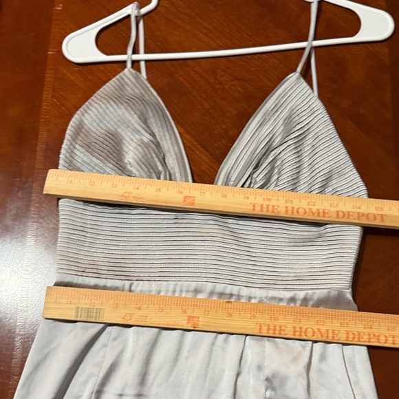 House of CB Ronel grey satin pintuck Dress Sz Medium M - Picture 15 of 15